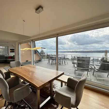 Skyline Apartment *